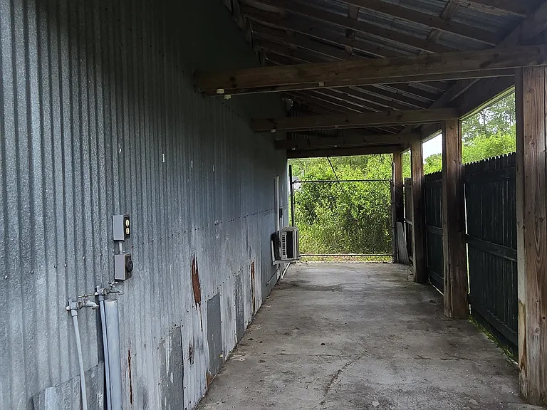 2235 Indigo Ave — Photo 4