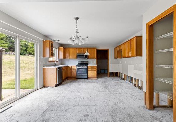 5th image of 1678 Hunter ROAD