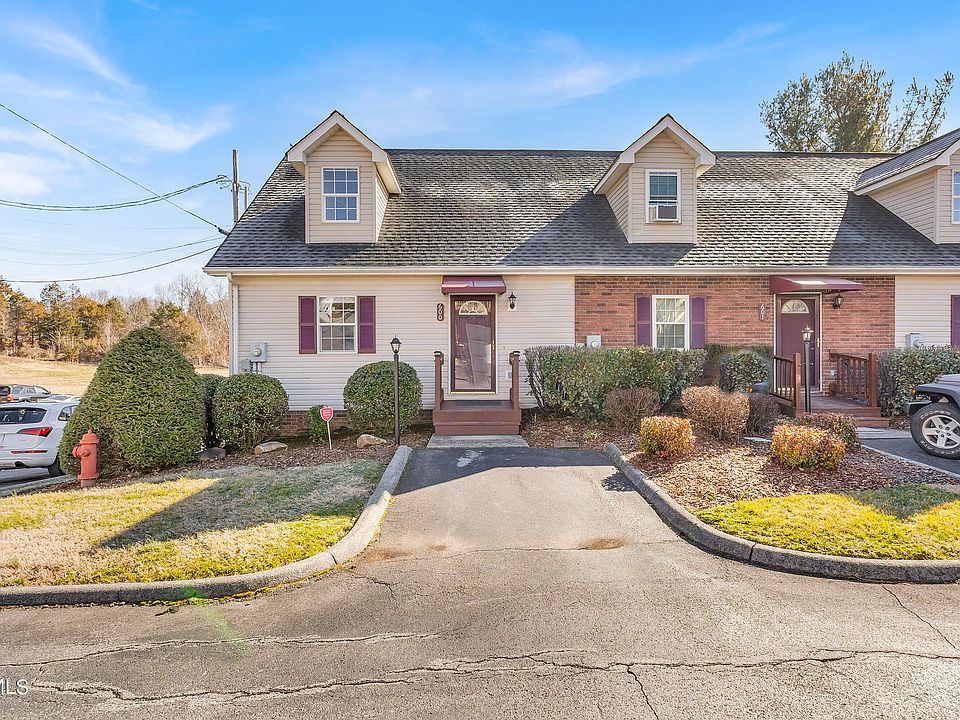 1st image of 600 Hallbrook Dr #30