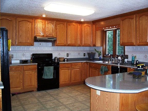 5th image of 2209 Meadowood Ln
