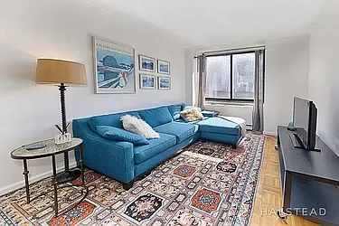 Rented by R New York