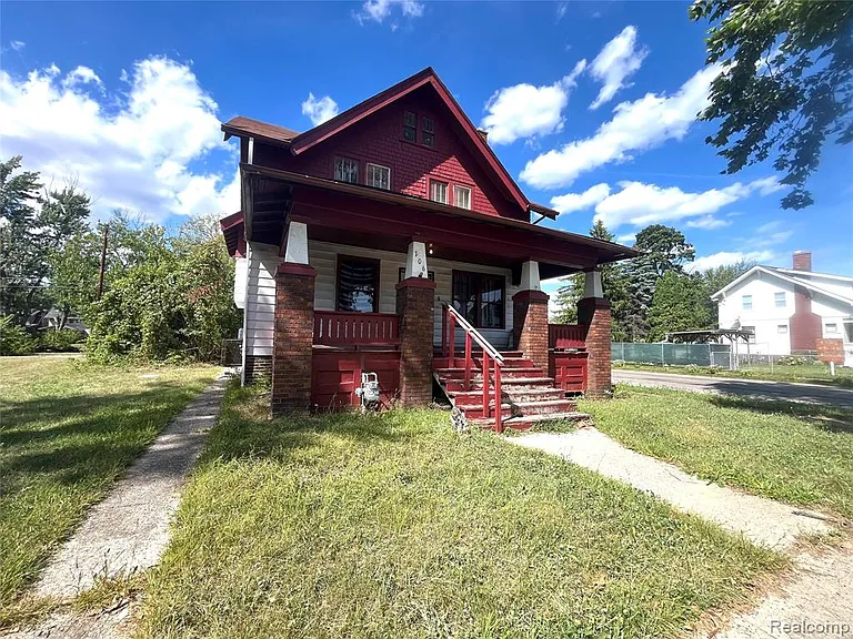 106 Geneva St — Photo 2