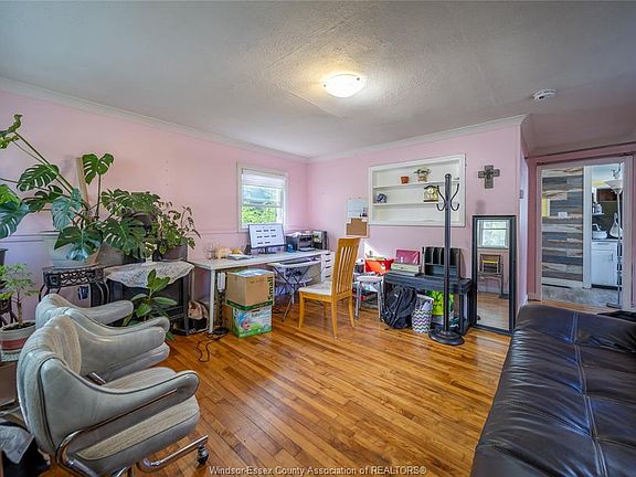 3rd image of 1497 Everts Ave