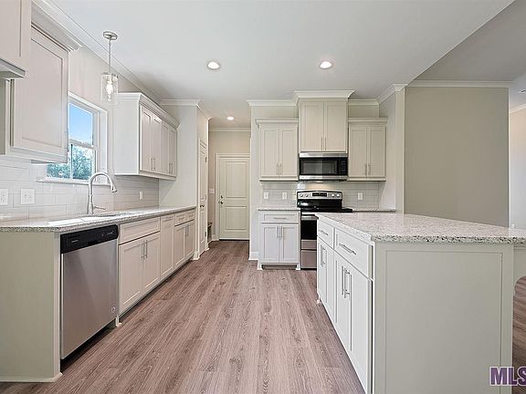 3rd image of 17811 Brignac Ln