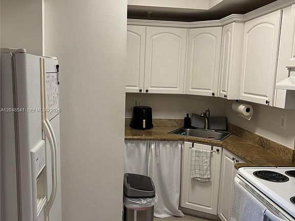 5th image of 3500 Coral Way APT 406