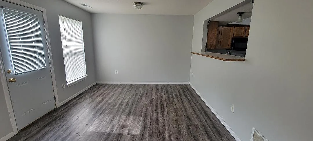 3 bed, 2.5 bath, 1871 sqft, $1,830 — Photo 3