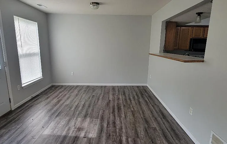 3618 SW Chelsea Dr — Photo 4