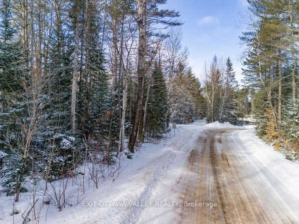 235 Brouse Rd, Laurentian Hills, ON K0J 1P0
