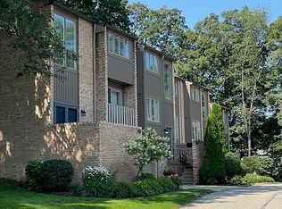 386 Central Dr, Cranberry Township, PA 16066