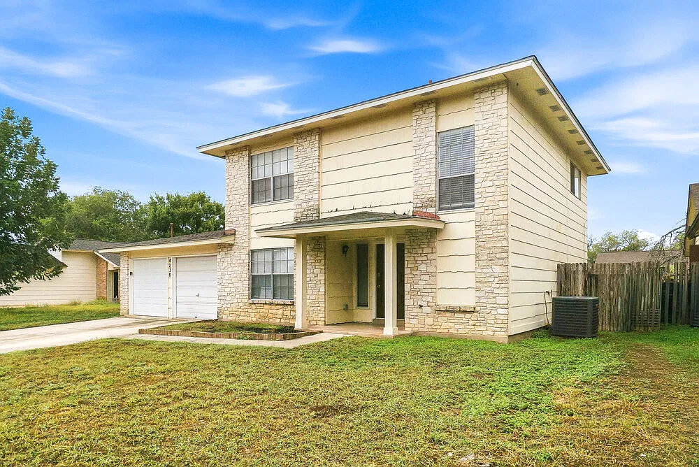 3 bed, 2.5 bath, 1994 sqft, $1,610 — Photo 2