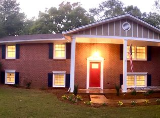 1729 10th St Blvd NW, Hickory, NC 28601