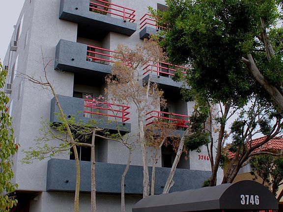 3rd image of 3746 Mentone Ave APT 203