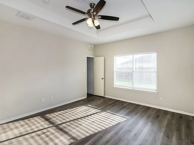 2723 Durham Chase Ln — Photo 9