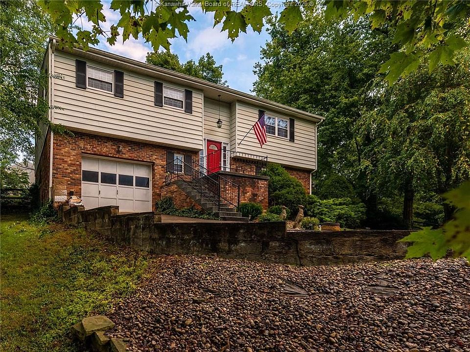 1st image of 413 Lincoln Cir
