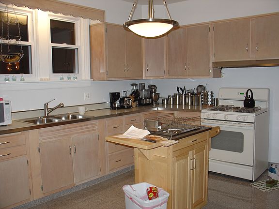 2nd image of 2612 W Superior St #2