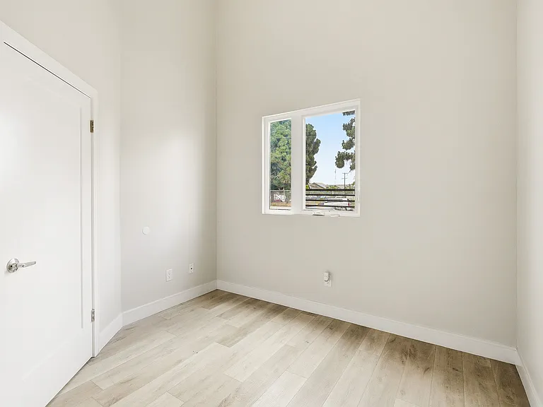 5257 Figueroa St — Photo 36