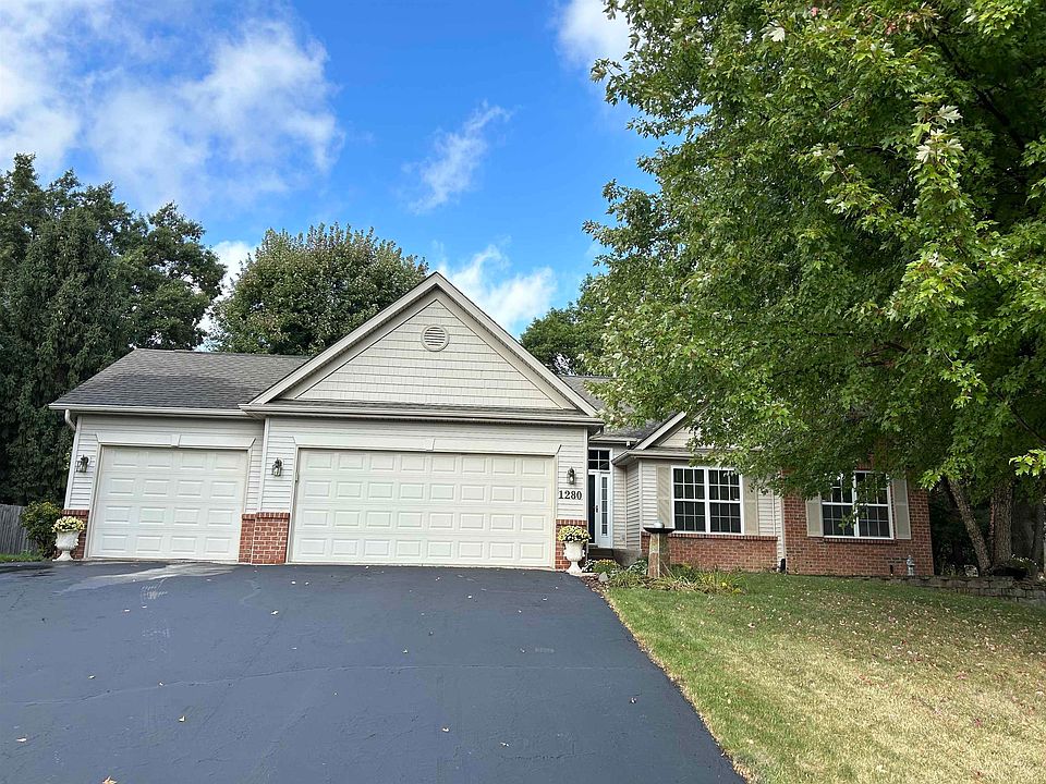 1st image of 1280 Tulip Ln