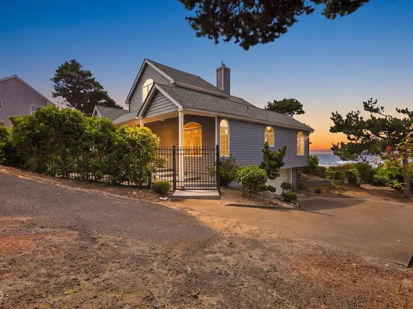 6988 NW Pacific Coast Hwy, Seal Rock, OR 97376