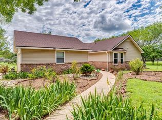 583 Spring River Dr, Martindale, TX 78655