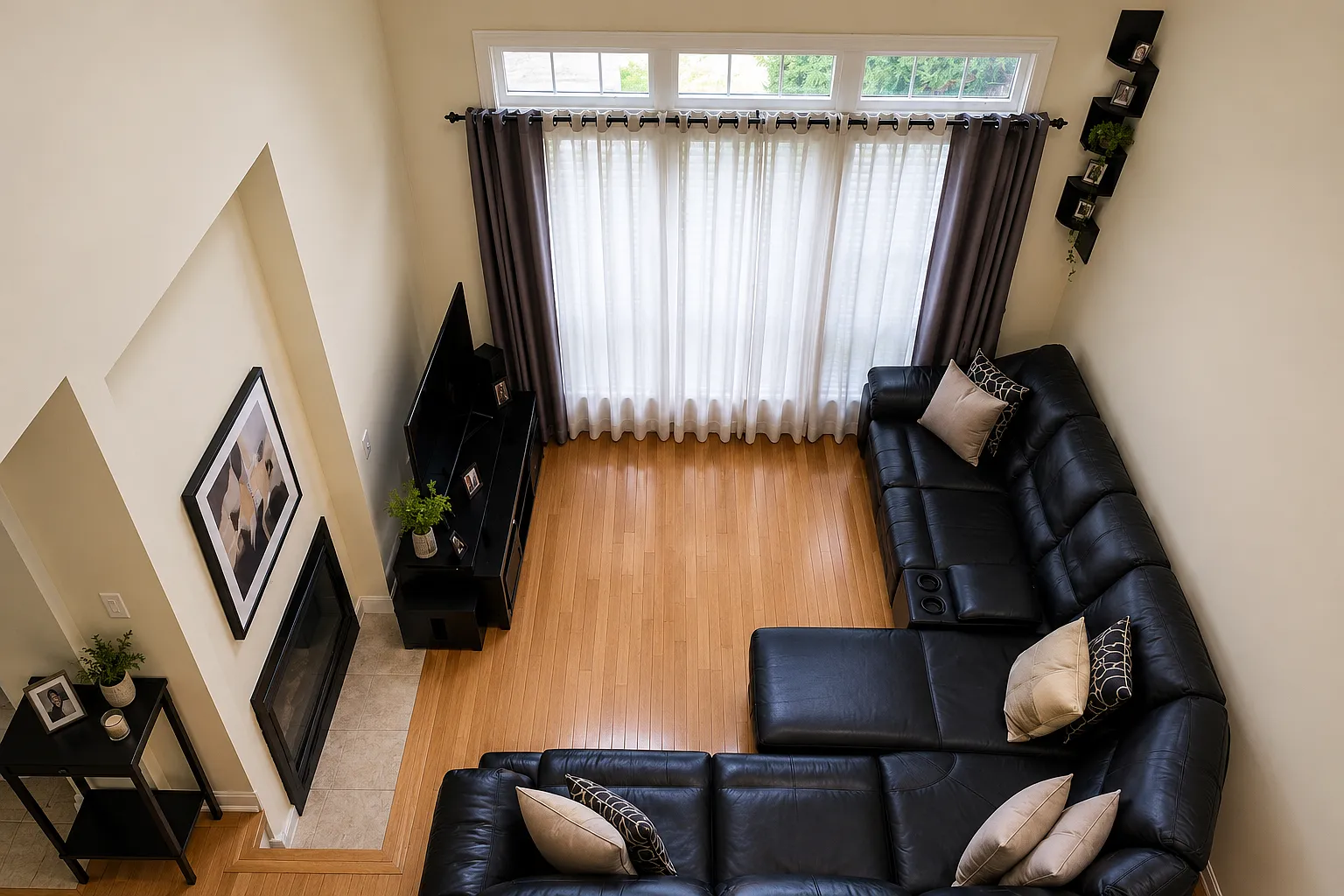 2 bed, 2.5 bath, 2704 sqft, $3,500 — Photo 2