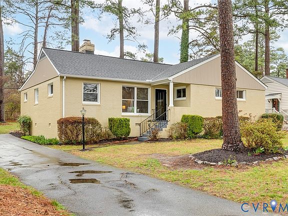 2nd image of 1514 Bexhill Rd