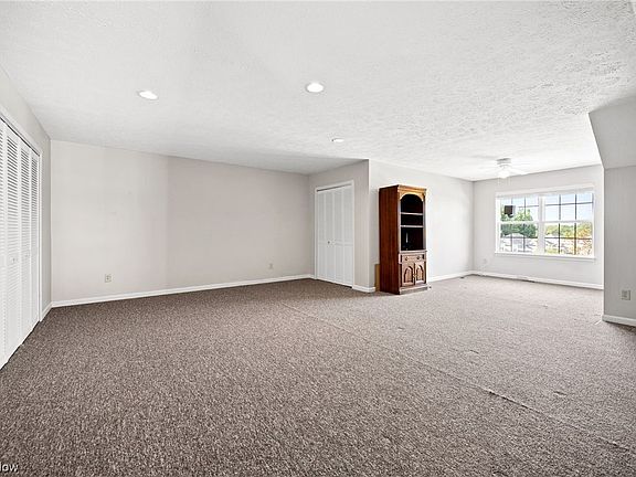 4th image of 5271 Rolling Meadow Dr #E-1