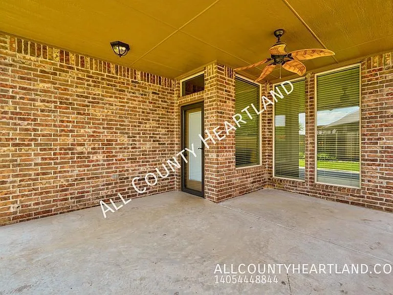 232 SW 169th St — Photo 26