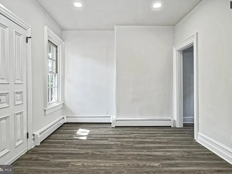 148 Walnut St #2 — Photo 8