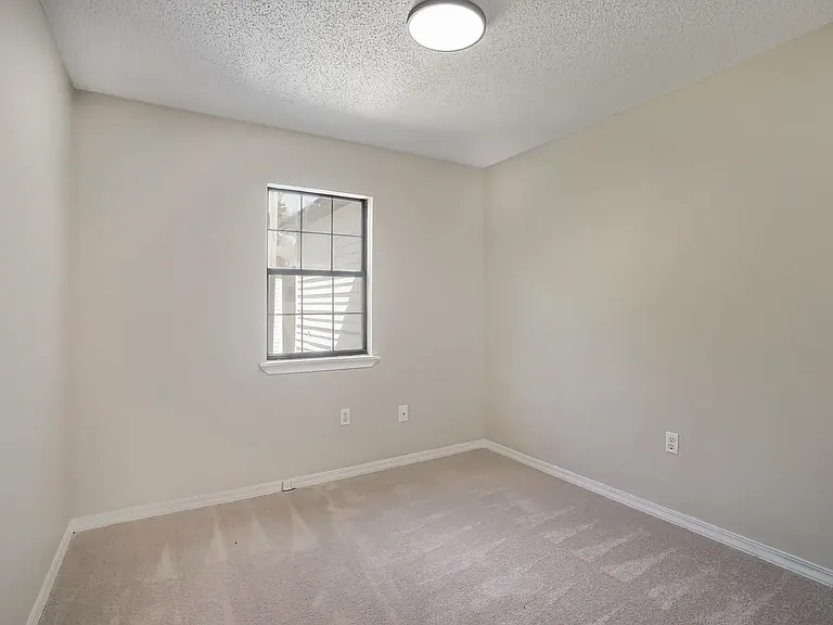 1319 Collier Dr — Photo 27