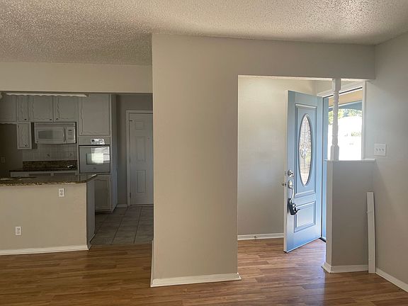 3rd image of 5425 Denise Dr