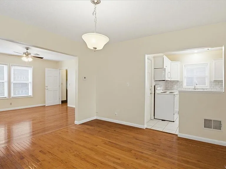 315 Crestwood Ave #2 — Photo 2