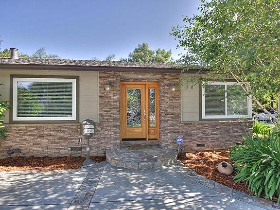 2nd image of 1442 Arroyo Seco Dr