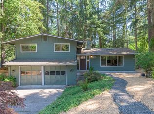 90 Coachman Dr, Eugene, OR 97405
