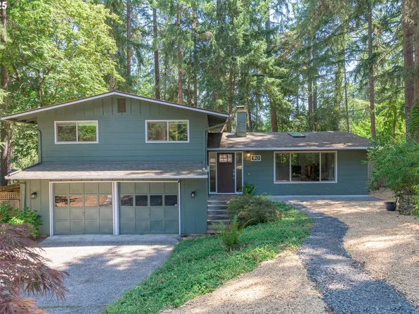 90 Coachman Dr, Eugene, OR 97405