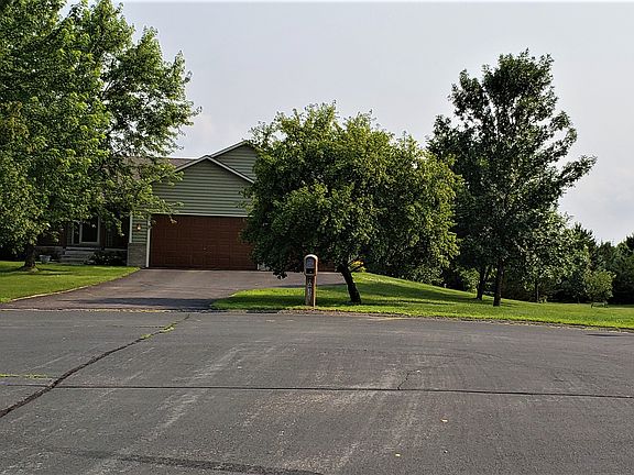 3rd image of 16351 Gladiola St NW