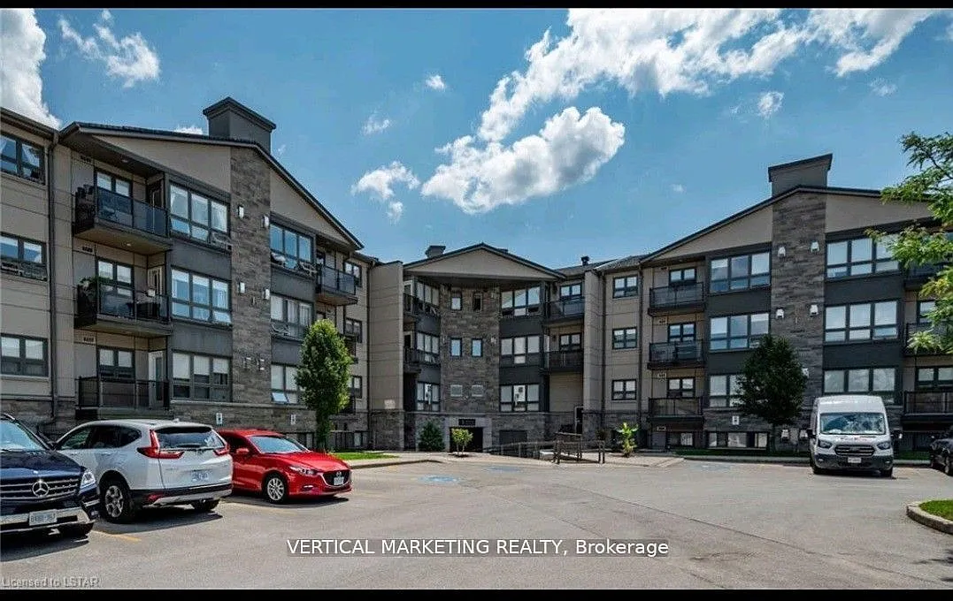 Building Photo - 1 Jacksway Cres #208