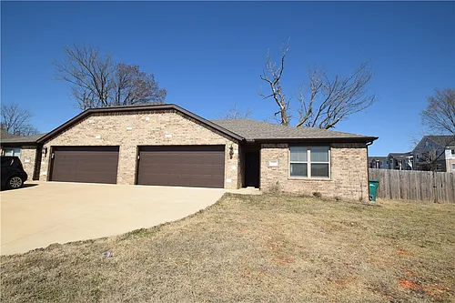 1572 Sandpiper St Photo 1