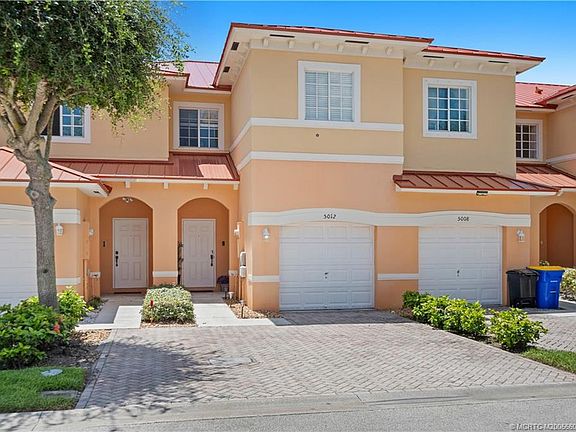 4th image of 5012 SE Mariner Garden Cir