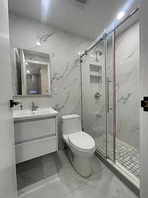 Rented by New York Realty Minimax Inc | media 6