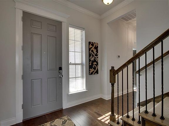 4th image of 301 Sonora Ln