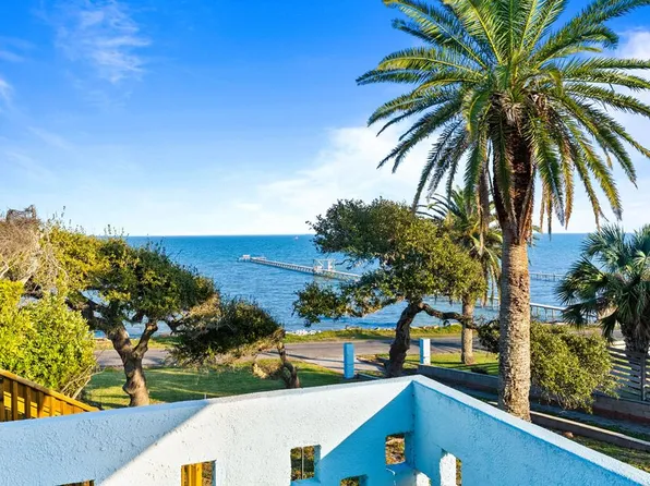 1321 N Fulton Beach Rd, Fulton, TX 78358