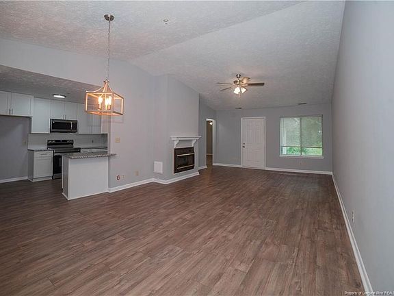 4th image of 3371 Galleria Dr Unit 23