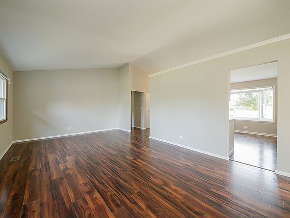 4th image of 308 Glenridge Ln