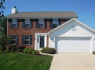 384 Cottage Grove Cir, Pataskala, OH 43062