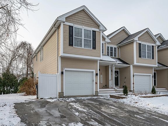 2nd image of 309 Farrwood Dr #309