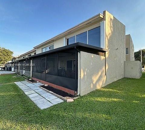 3rd image of 14335 Kendale Lakes Cir