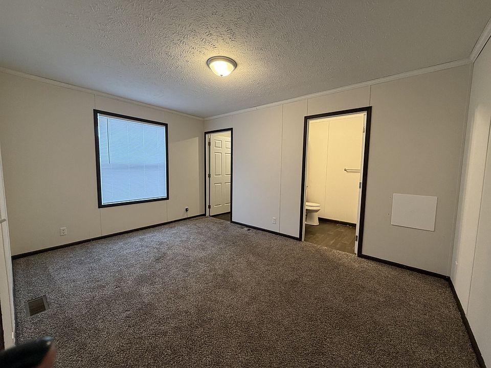 2nd image of 170 Pine Dr S