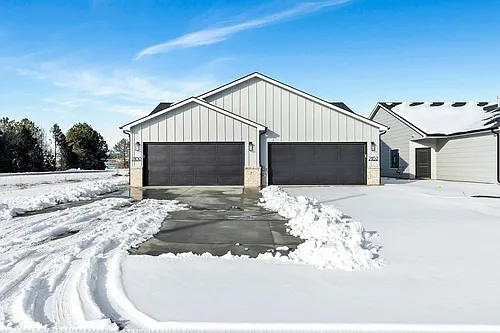 2110 E Plaza Ct Photo 1