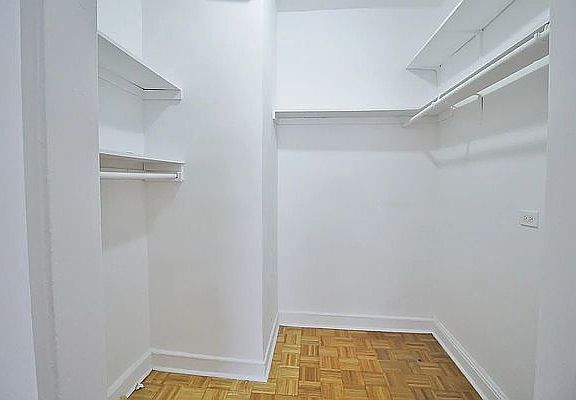5th image of 106 E 17th St APT 4R