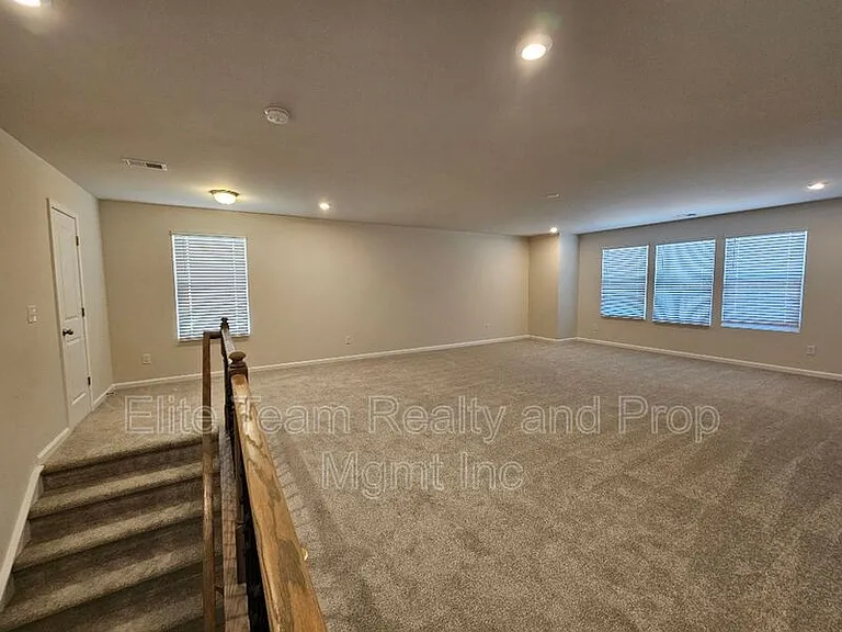 3108 Cheyney Park Dr — Photo 26